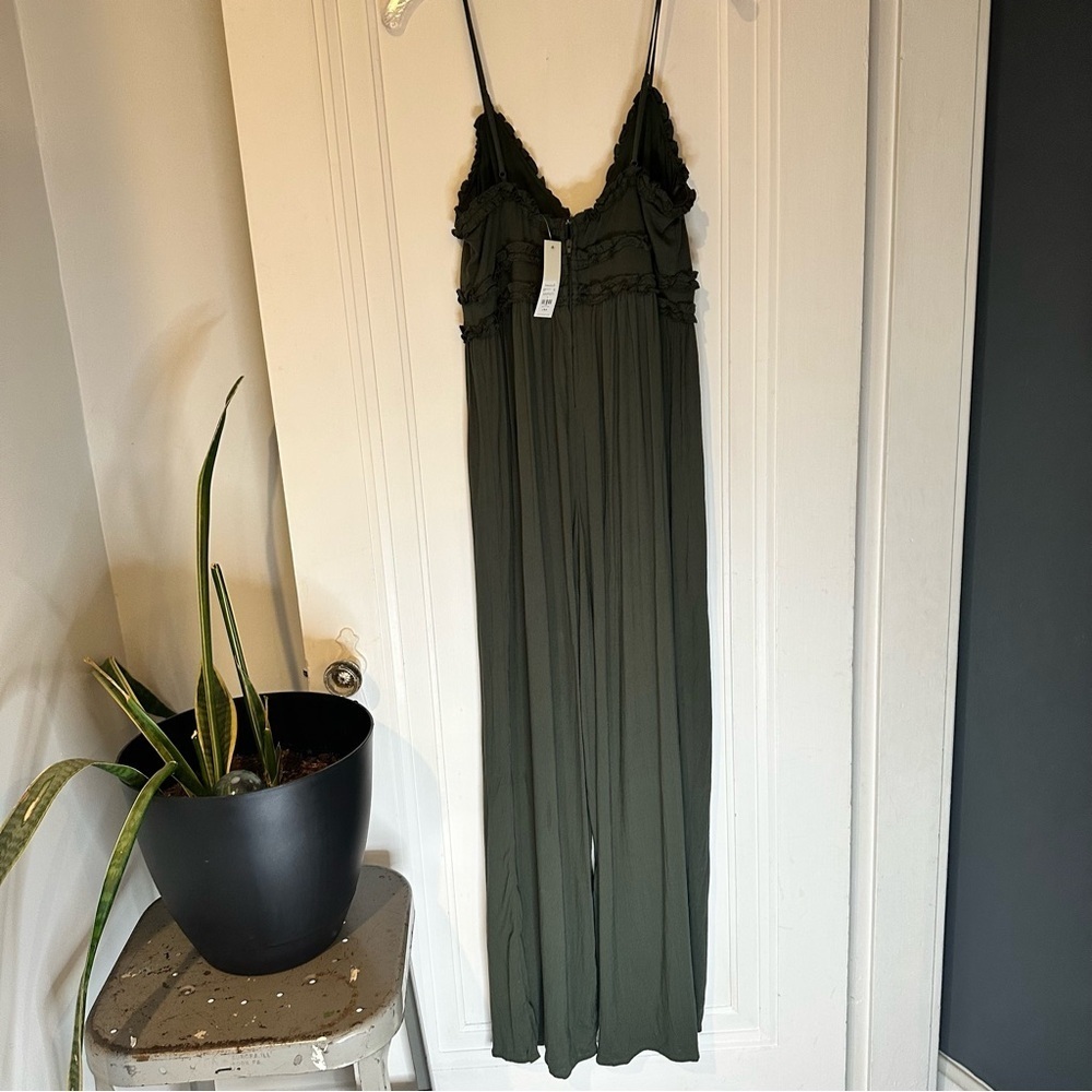 Francesca's Collections Sage Green Jumpsuit wide leg large - Picture 6 of 14